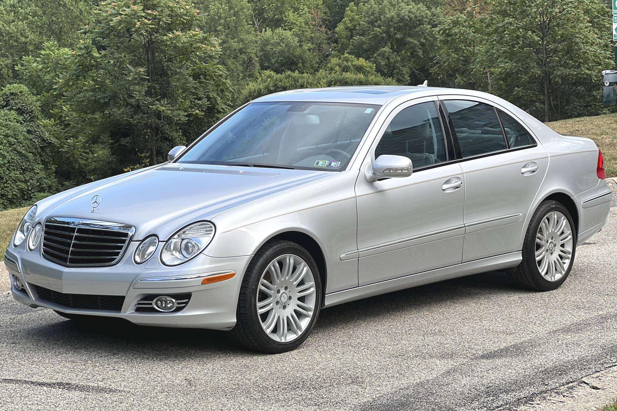MERCEDES BENZ E350 4MATIC - Rent Car Rwanda